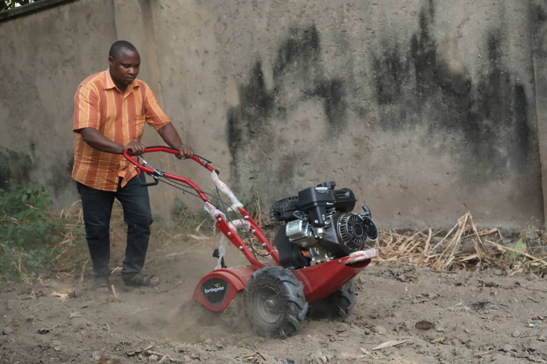 Remise et reprise des motoculteurs octroyés par "BURUNDIAN DIASPORA FORUM"